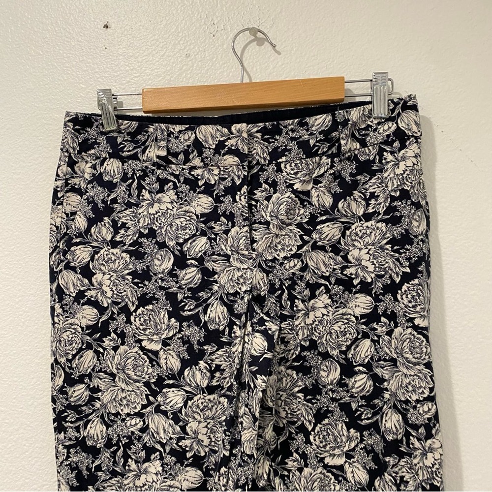 Ann Taylor Cambridge Crop Floral Business Pants sz 4 - Picture 4 of 5